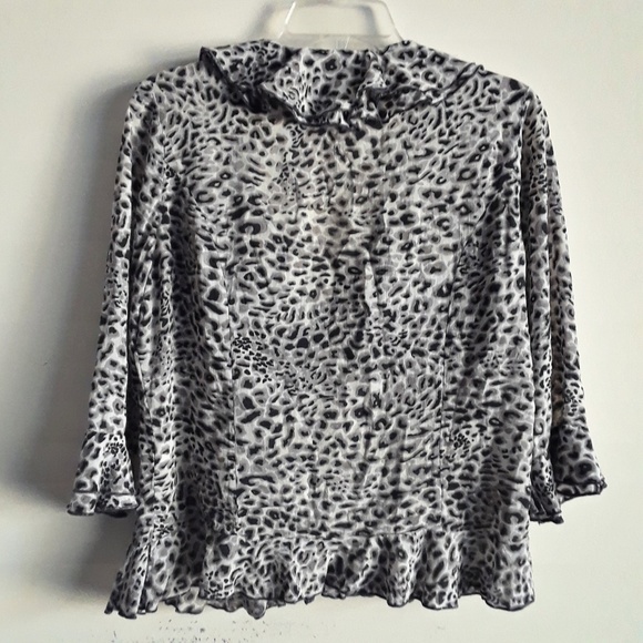 Mark and Spencer Leopard Ruffle Blouse - Picture 4 of 8